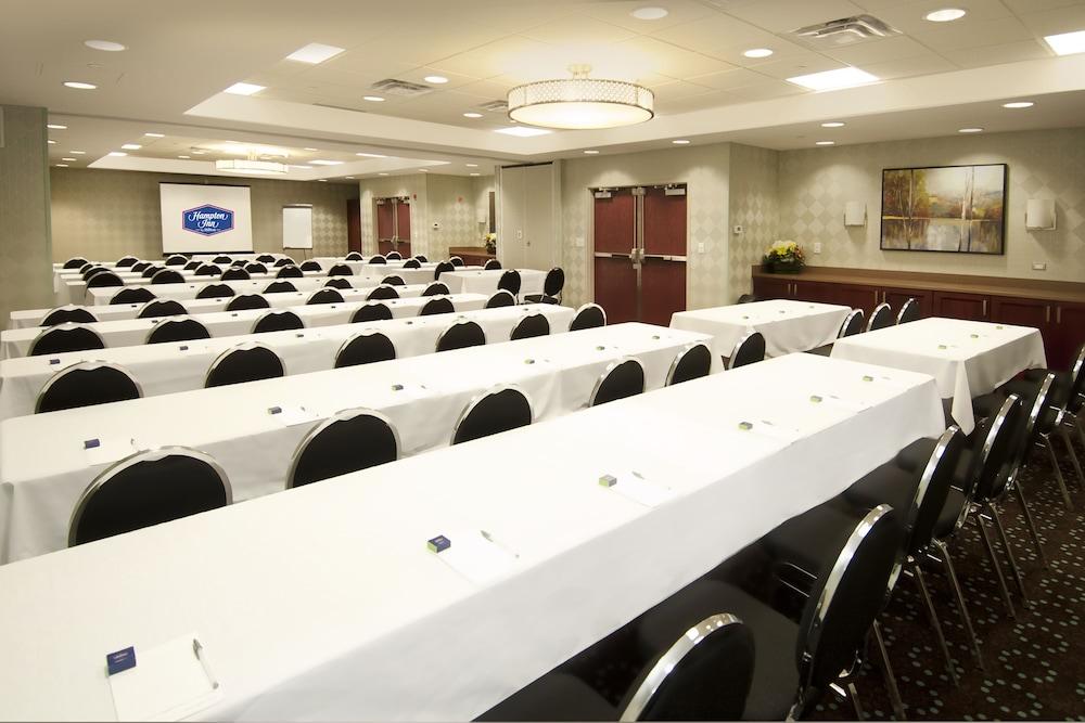 Hampton By Hilton - Toronto
