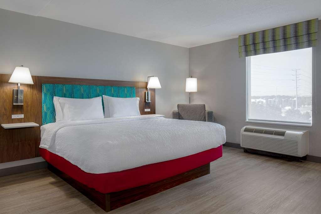Hotel Hampton By Hilton - Toronto